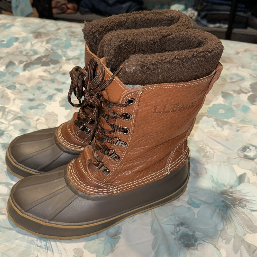 Ll Bean Mens 8 “ Bean Boot Like New Condition - image 4